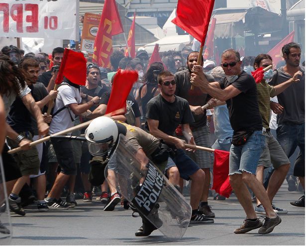 http://dailybail.com/picture/greek%20riot%201.jpg?pictureId=5895362&asGalleryImage=true